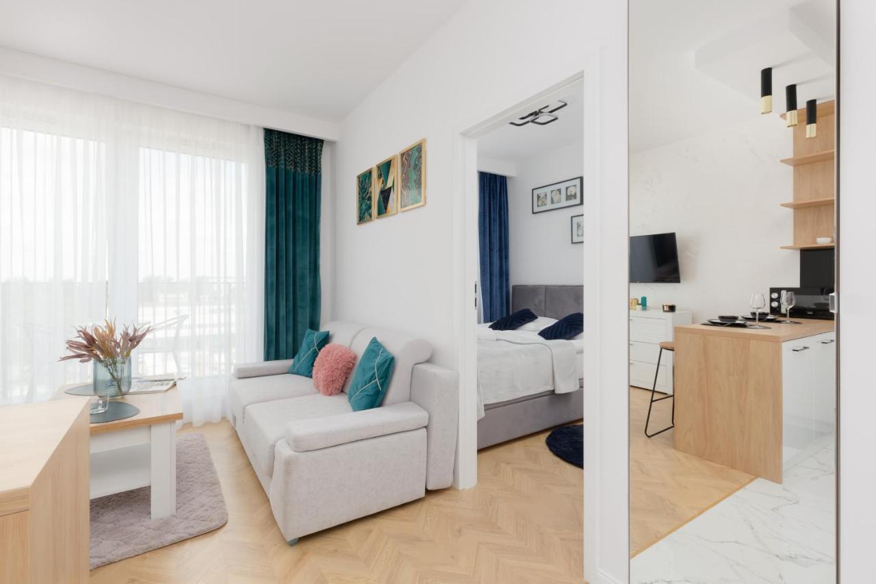 Warsaw Kotsisa Apartments With Parking By Noclegi Renters Luaran gambar