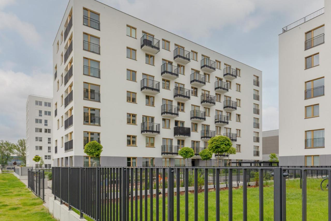 Warsaw Kotsisa Apartments With Parking By Noclegi Renters Luaran gambar