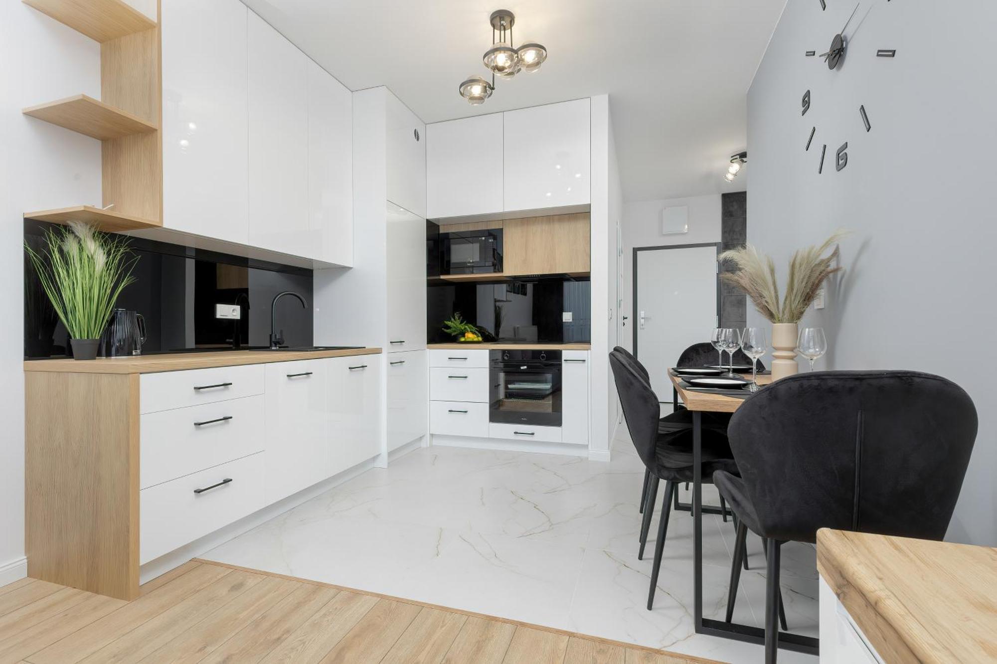Warsaw Kotsisa Apartments With Parking By Noclegi Renters Luaran gambar