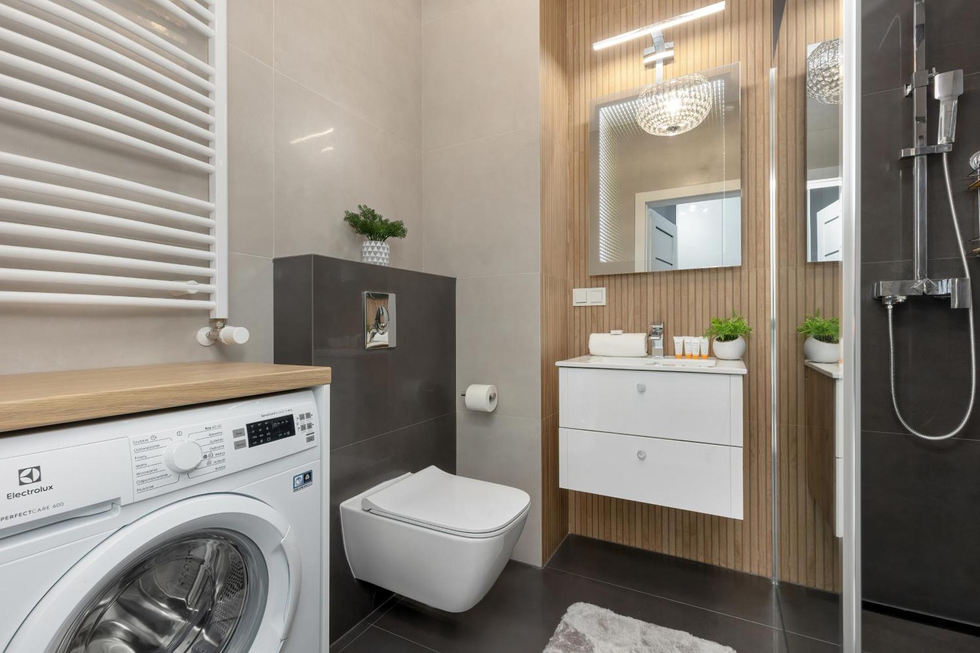 Warsaw Kotsisa Apartments With Parking By Noclegi Renters Luaran gambar